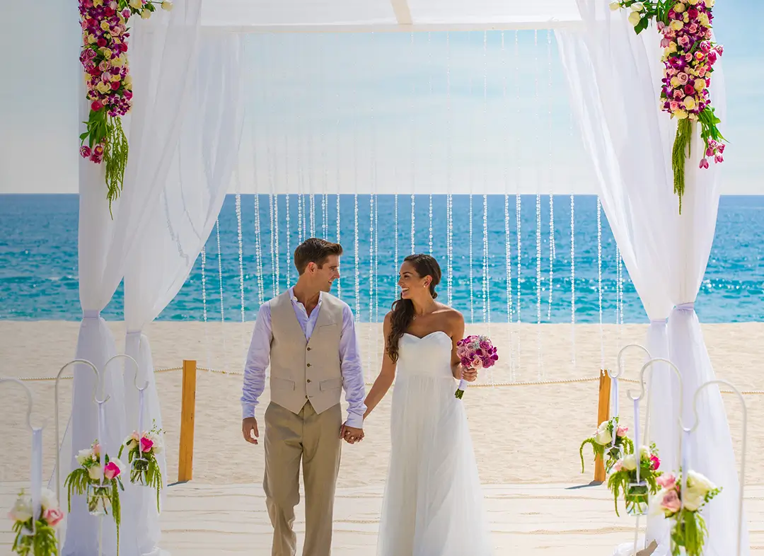 Romance Unveiled: Elevate Your Love Story with a Cancun Wedding