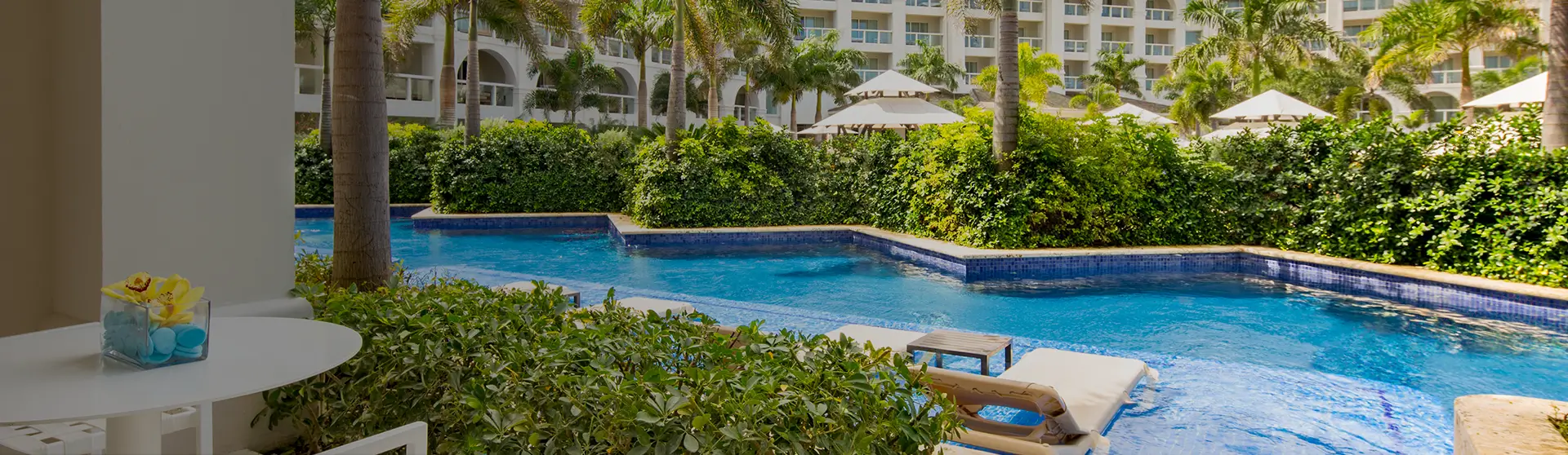 The Top 6 All-Inclusive Family Resorts with Swim-up Rooms in Cancun